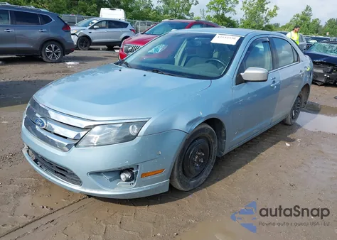 2011 Ford Fusion Hybrid from USA, damaged, VIN 3FADP0L30BR123857
